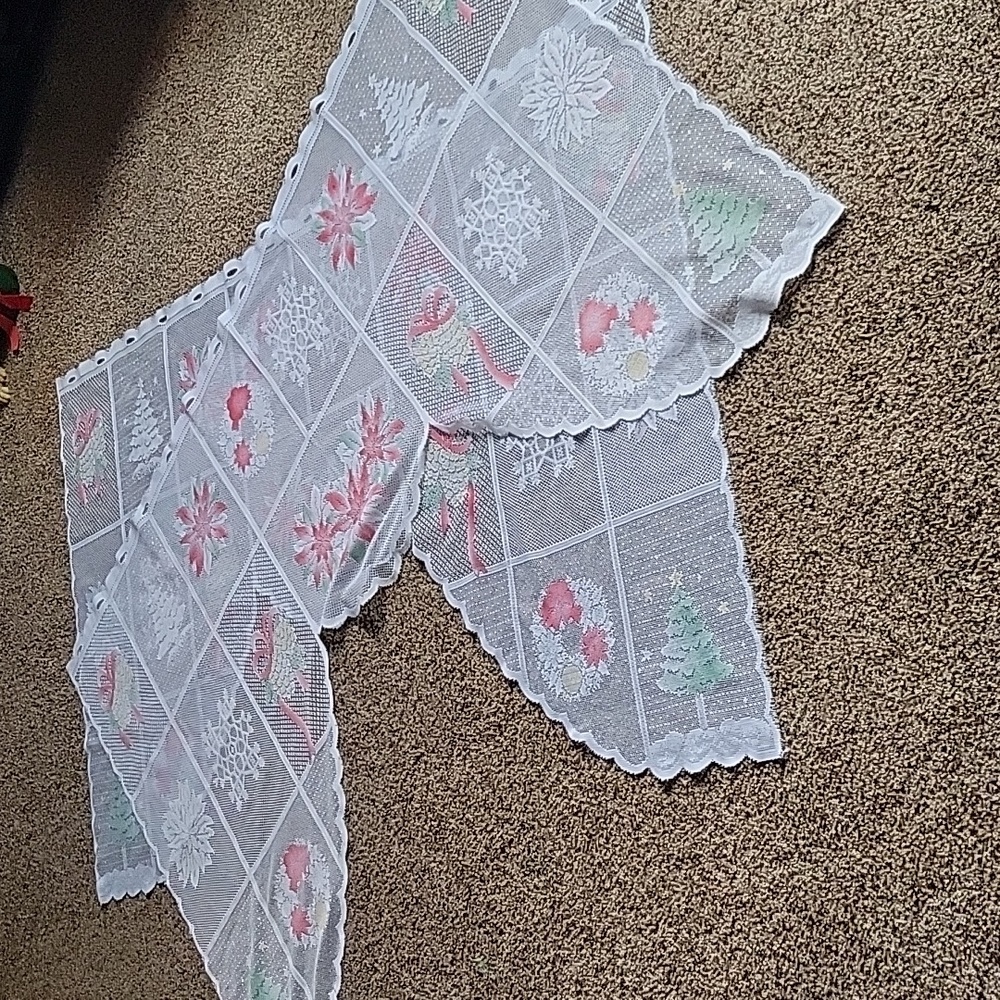 CHRISTMAS CURTAINS